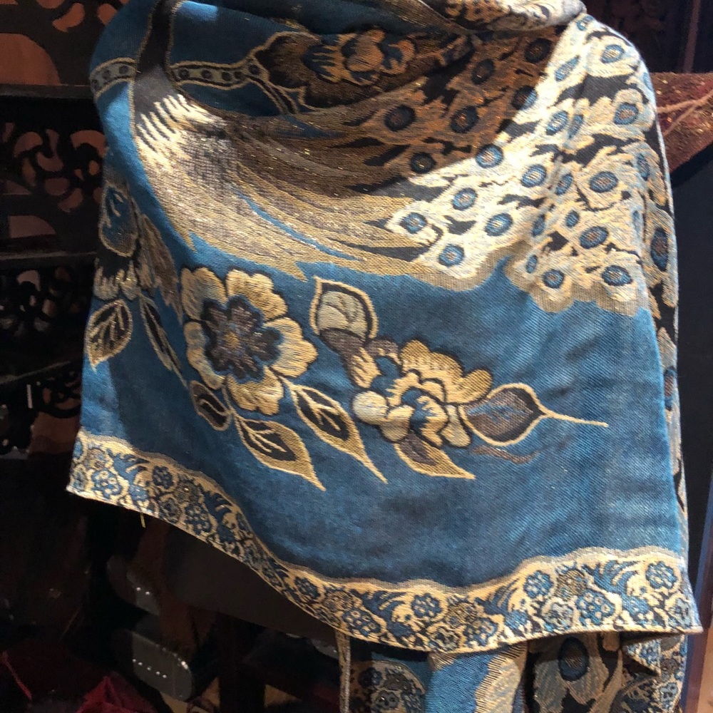 Vintage style Turquoise Peacock pashmina shawl